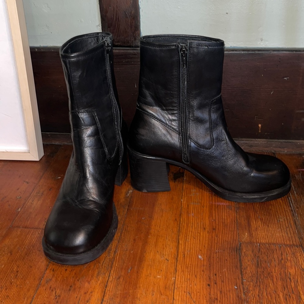 Urban Outfitters Black Leather Booties/Boot